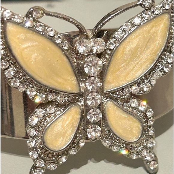 🦋 Vintage Stylish 90s Butterfly Silver and Clear Pave Crystal Cuff Bracelet 🦋✨ - Picture 3 of 11